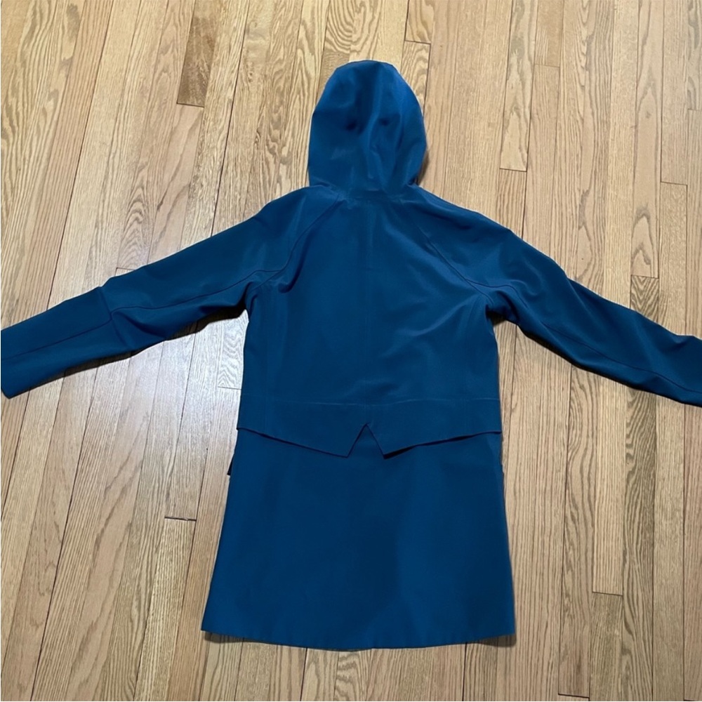 LULULEMON Rain Or Shine Interchangeable Hooded Jacket - Alberta Lake - Sz 12 - Picture 11 of 16